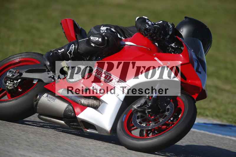 /Archiv-2024/02 29.01.-02.02.2024 Moto Center Thun Jerez/Gruppe gruen-green/20